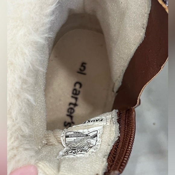 Carter’s boot - Picture 3 of 3